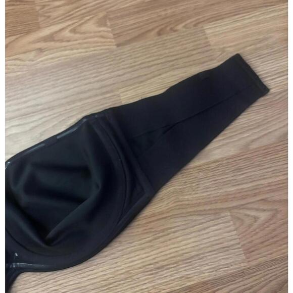 Black Strapless Bra Size 42D - Picture 5 of 9